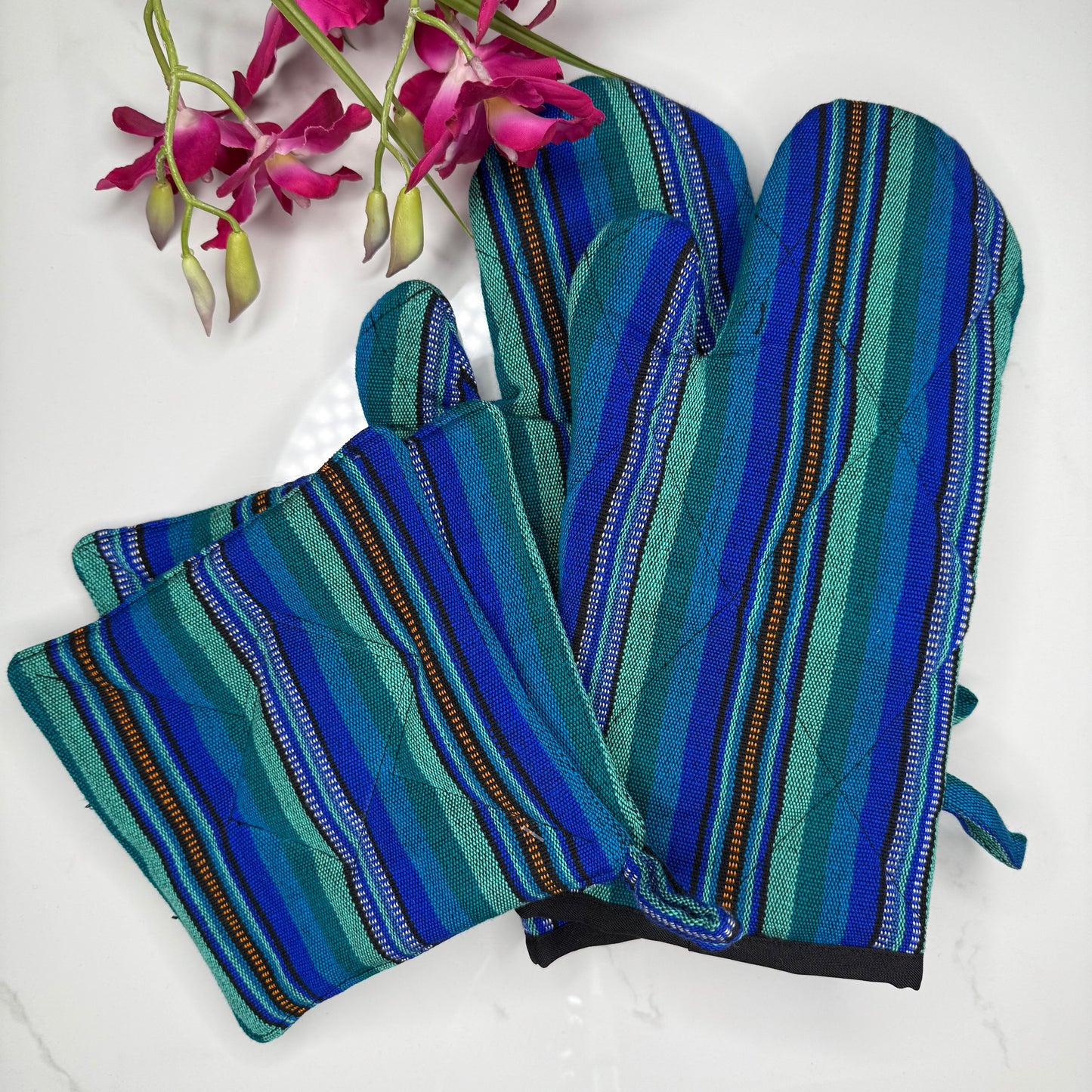 Set of 2 Potholders & 2 Oven Mitts