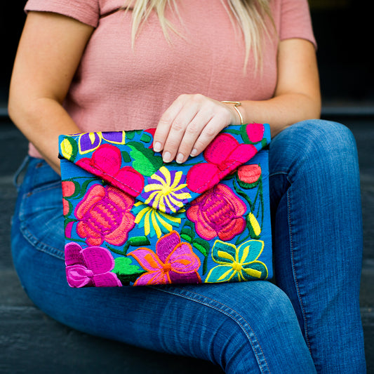 Fiesta Clutch Medium