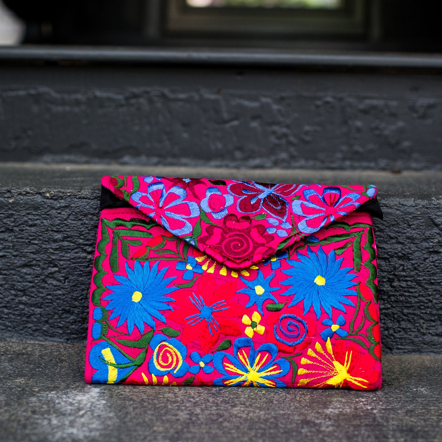 Fiesta Clutch Medium