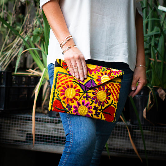 Fiesta Clutch Medium