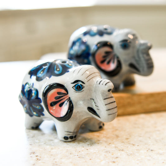 Elephant Salt and Pepper Shakers (Sale)