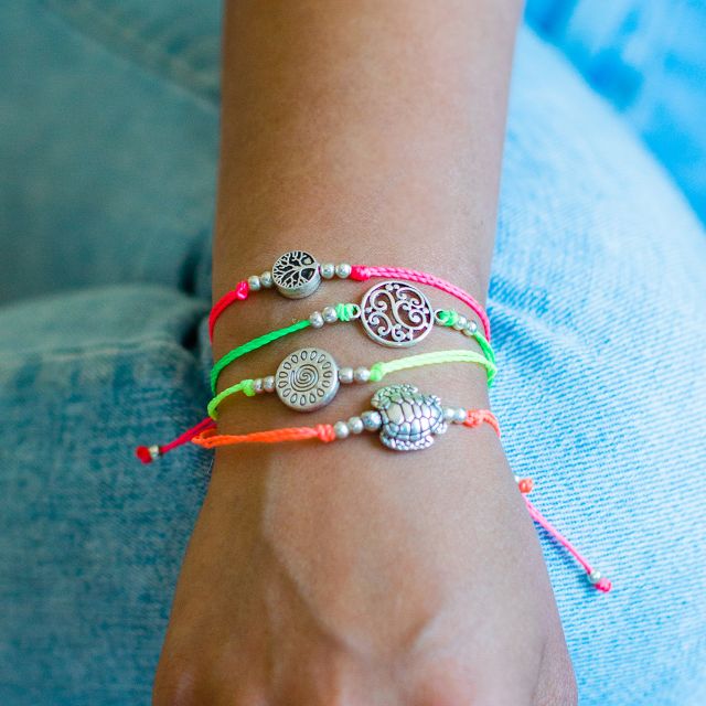 String bracelet with charm top