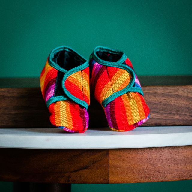 Fair Trade Handmade Guatemalan Velcro Baby ShoesFair Trade Handmade Guatemalan Velcro Baby Shoes