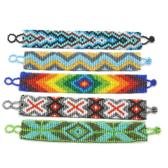 JBR-8 Med. Beaded Friendship bracelet