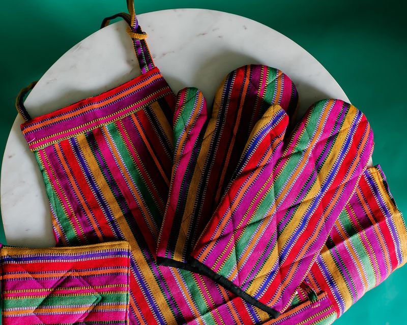 kitchen gift set fair trade handmade guatemalan potholders oven mitts apron